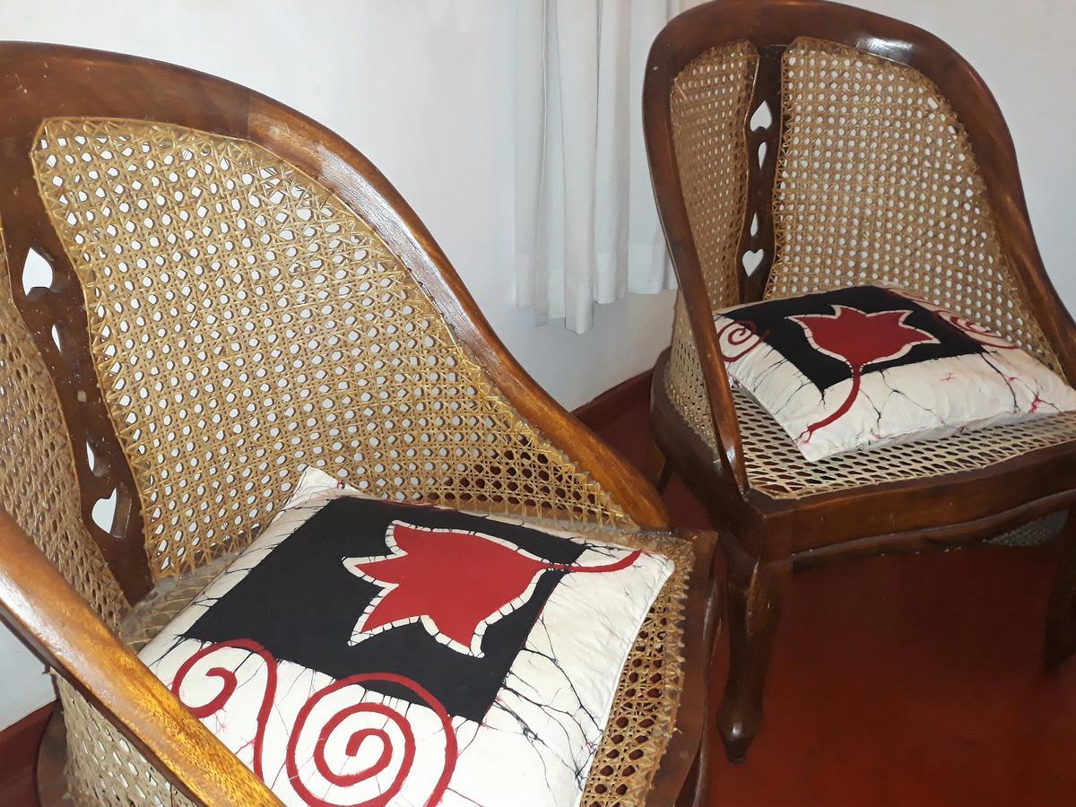 The Icebear Guesthouse Негомбо Екстер'єр фото